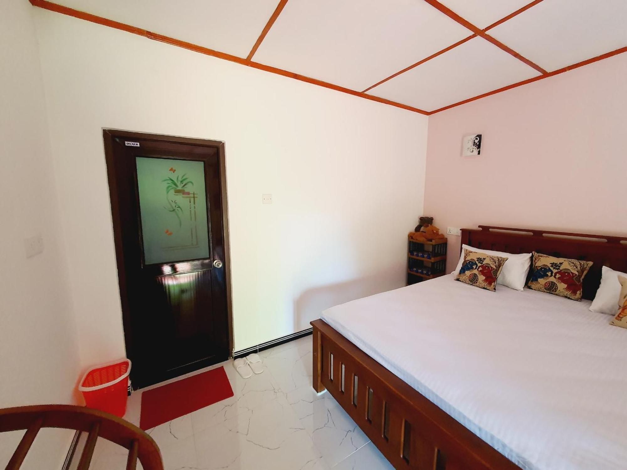 Jungle Eco Lodge & Safari Сигирия Екстериор снимка